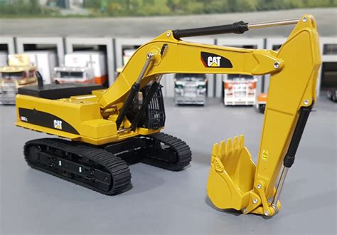 Amazon.com: 1/64 Excavator